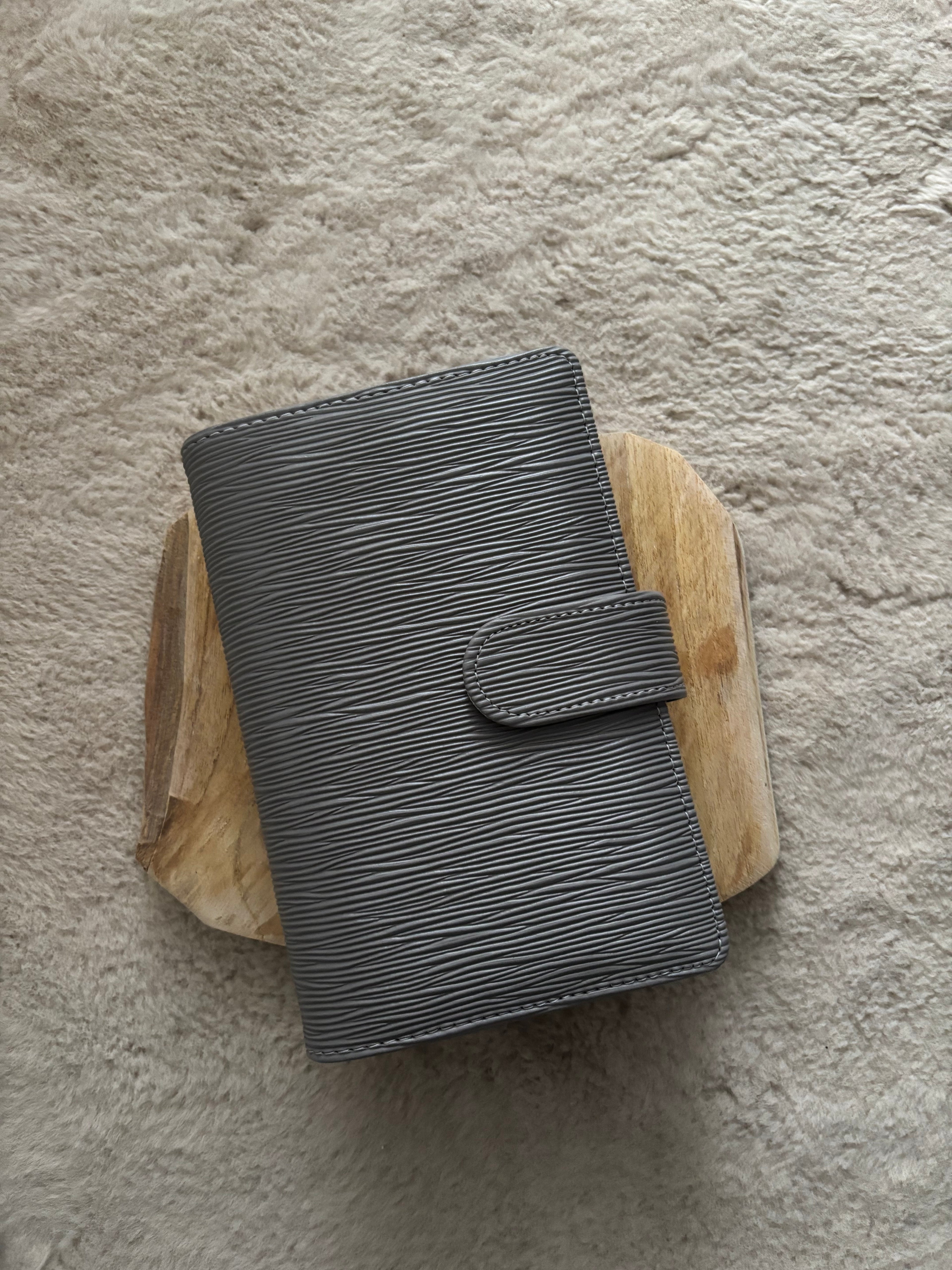 A6 binder - donker grijs